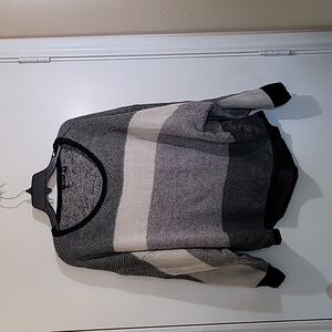 Dex Crop Sweater Size Medium